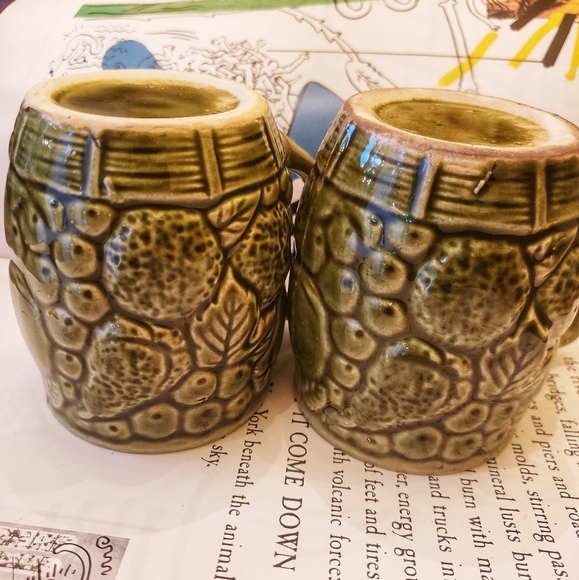 MCM Vintage Avocado Coffee Mugs Set - Picture 2 of 8